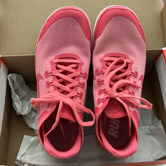 Women’s Nike Free Run - Picture 2 of 2